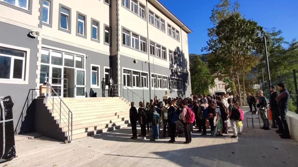 Senai Yediyıldız Anadolu İmam Hatip Lisesi Fotoğrafı